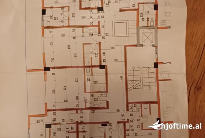 Ambient biznesi ne shitje 5+1 ne Tirane - 250,000 Euro