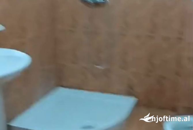 Shtepi me qera 1+1 ne Tirane - 30,000 Leke