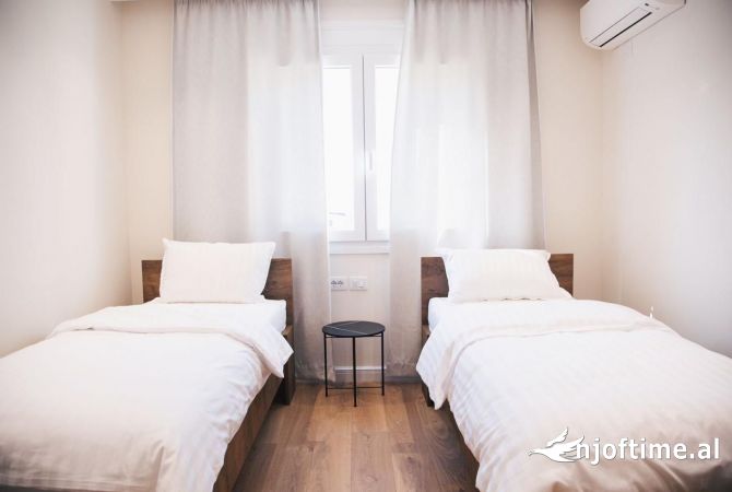 Shtepi me qera 2+1 ne Tirane - 1,200 Euro