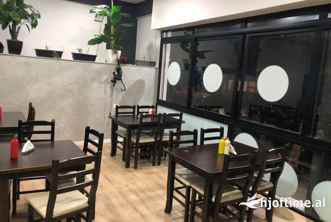 Ambient biznesi ne shitje 2+1 ne Tirane - 6,500 Euro