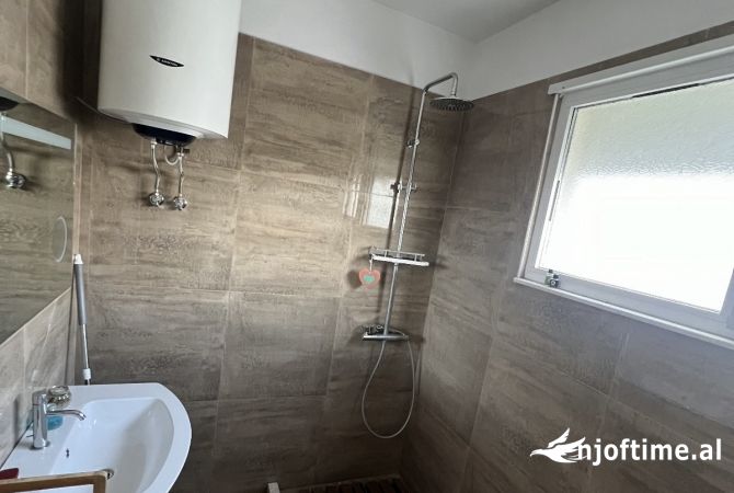 Shtepi me qera 2+1 ne Tirane - 700 Euro