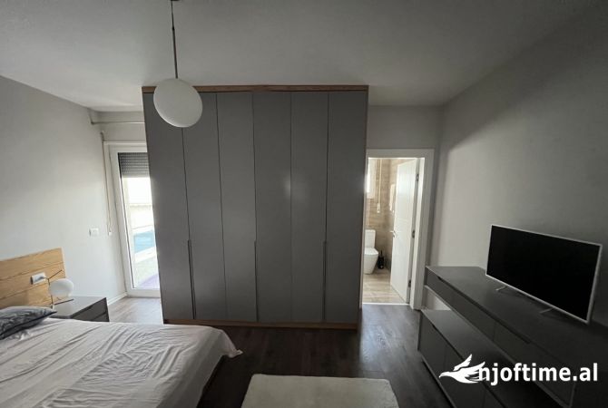 Shtepi me qera 2+1 ne Tirane - 700 Euro