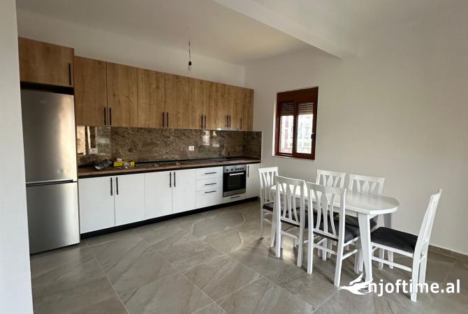 Shtepi me qera 2+1 ne Tirane - 550 Euro