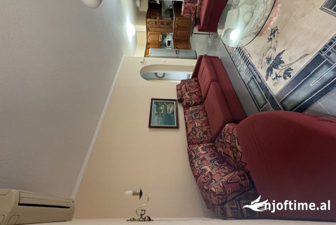 Shtepi me qera 2+1 ne Tirane - 650 Euro