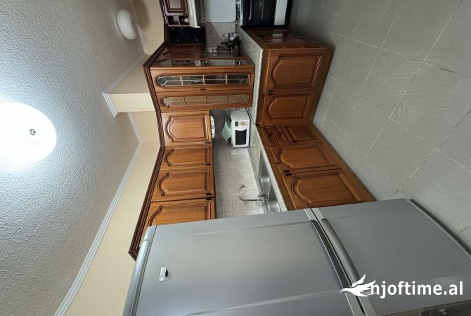 Shtepi me qera 2+1 ne Tirane - 650 Euro