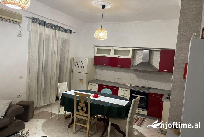 Shtepi me qera 2+1 ne Tirane - 500 Euro