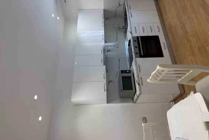 Shtepi me qera Apartament ne Tirane, 2+1, Mobilimi E mobiluar, Pagesa 370  Euro.