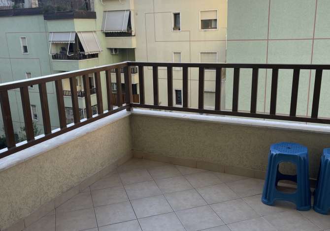 Shtepi me qera Apartament ne Tirane, 2+1, Mobilimi E mobiluar, Pagesa 45,000  Leke.