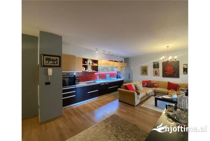Shtepi ne shitje 2+1 ne Tirane - 250,000 Euro