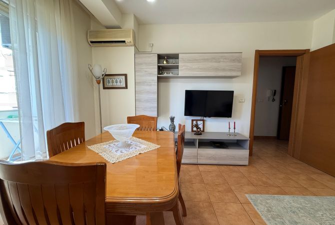 Shtepi me qera Apartament ne Tirane, 1+1, Mobilimi E mobiluar, Pagesa 650  Euro.