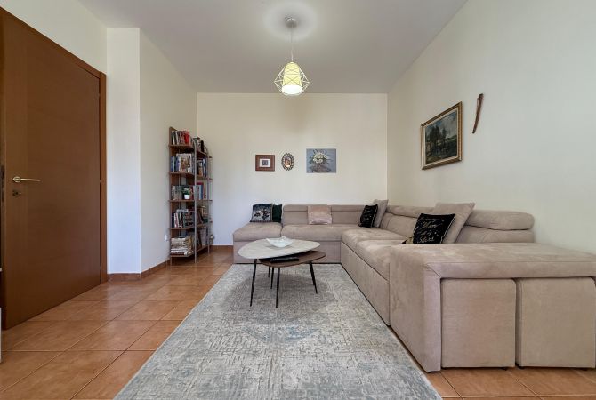 Shtepi me qera Apartament ne Tirane, 1+1, Mobilimi E mobiluar, Pagesa 650  Euro.