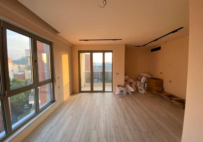 Ambient biznesi me qera 3+1 ne Tirane - 1,600 Euro