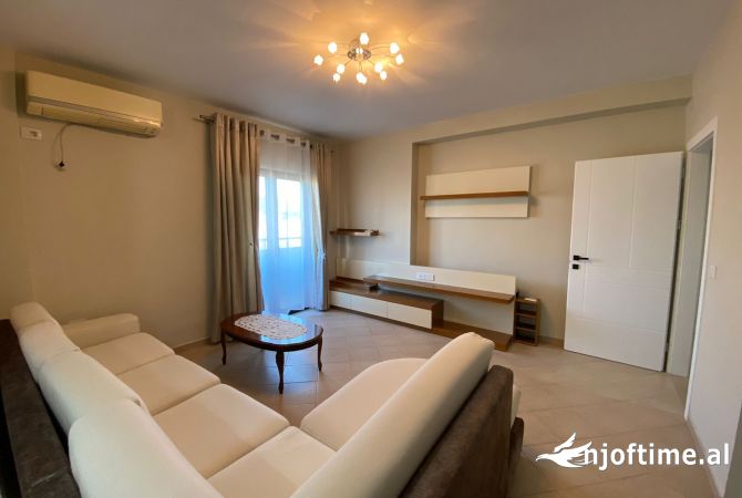 Shtepi me qera 1+1 ne Tirane - 450 Euro