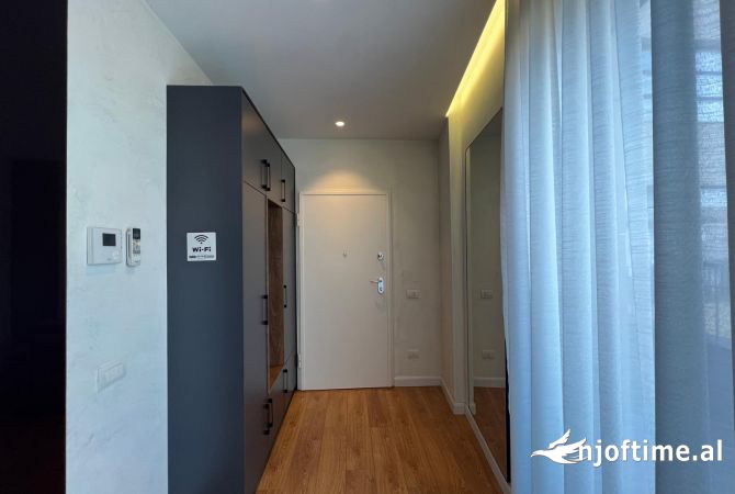 Shtepi me qera 2+1 ne Tirane - 1,800 Euro