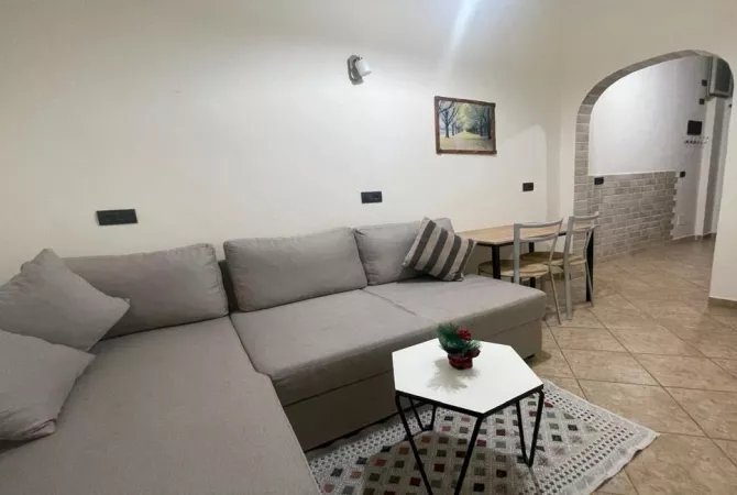 Shtepi me qera 1+1 ne Tirane - 450 Euro