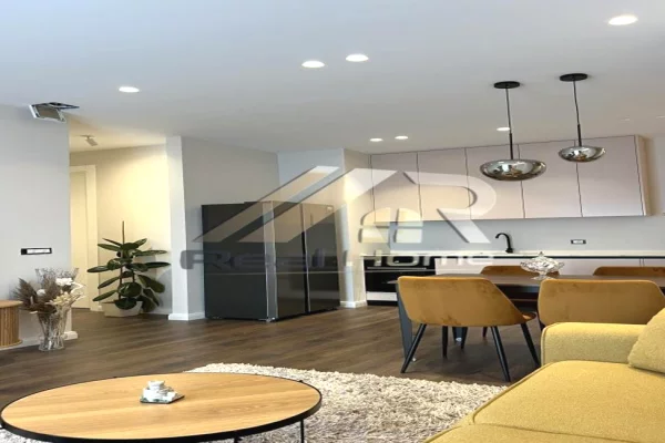 Shtepi me qera 2+1 ne Tirane - 1,100 Euro