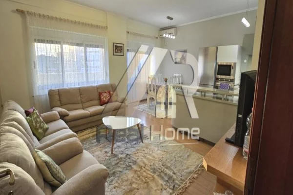 Shtepi me qera 2+1 ne Tirane - 750 Euro