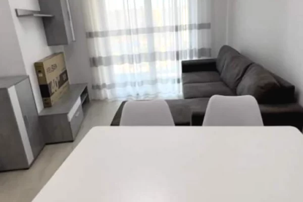 Shtepi me qera 2+1 ne Tirane - 570 Euro