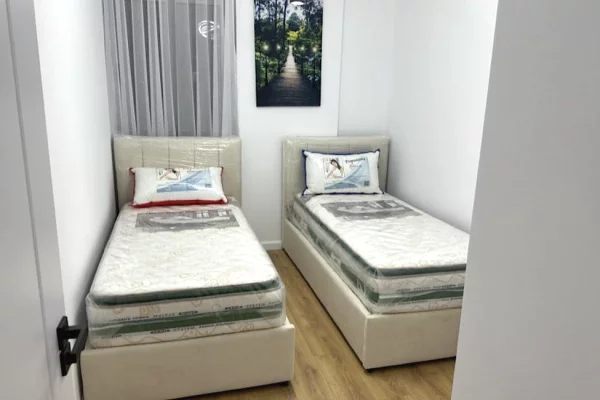 Shtepi ne shitje Apartament ne Tirane, 2+1, Mobilimi E mobiluar, Pagesa 157,000  Euro.