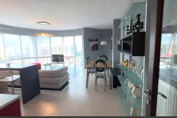 Shtepi me qera 2+1 ne Tirane - 800 Euro