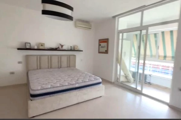 Shtepi me qera 2+1 ne Tirane - 800 Euro