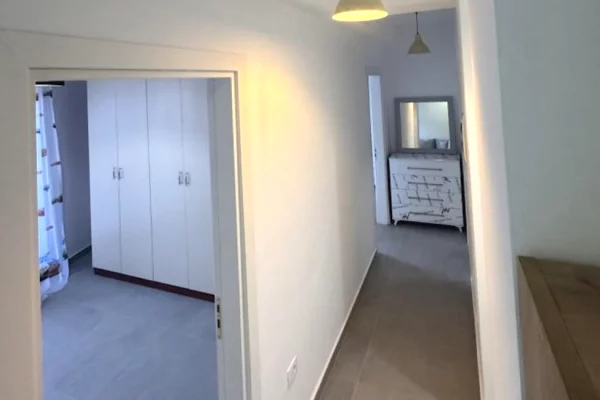 Shtepi me qera Apartament ne Tirane, 2+1, Mobilimi E mobiluar, Pagesa 800  Euro.