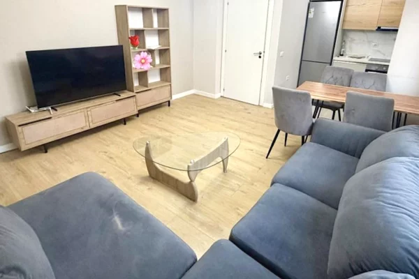 Shtepi me qera 2+1 ne Tirane - 750 Euro