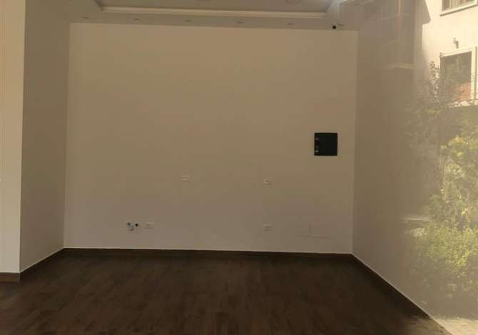 Ambient biznesi me qera 1+1 ne Tirane - 400 Euro
