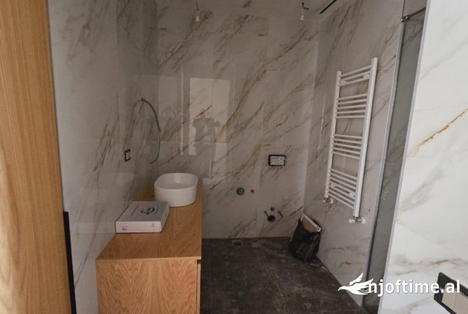 Shtepi ne shitje 2+1 ne Tirane - 364,000 Euro