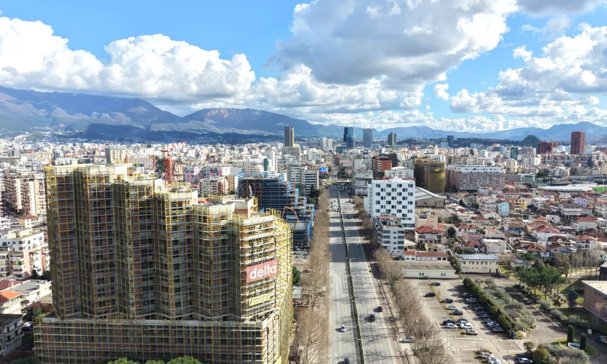 Shtepi ne shitje Apartament ne Tirane, 2+1, Mobilimi Bosh, pa mobiluar, Pagesa 160,000  Euro.