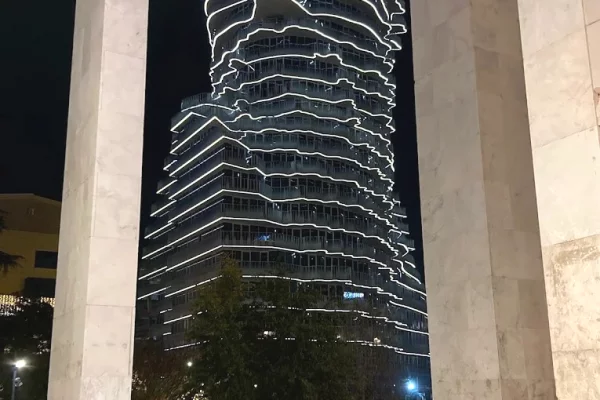 Apartment for sale in Tirana 2+1, Emty