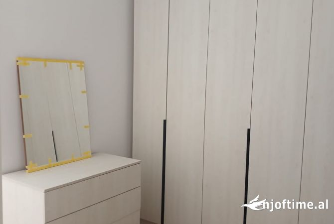 Shtepi me qera Apartament ne Tirane, 2+1, Mobilimi E mobiluar, Pagesa 540  Euro.