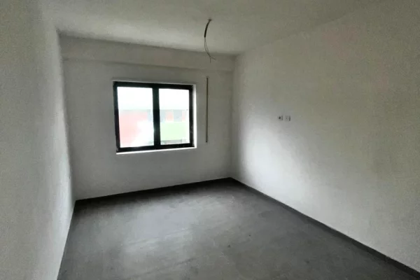 Shtepi ne shitje Apartament ne Tirane, 2+1, Mobilimi Bosh, pa mobiluar, Pagesa 180,000  Euro.
