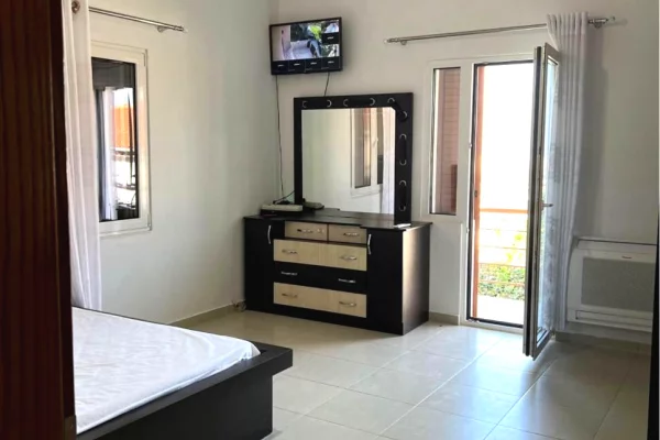 Shtepi me qera Shtepi Private ne Tirane, 2+1, Mobilimi E mobiluar, Pagesa 500  Euro.