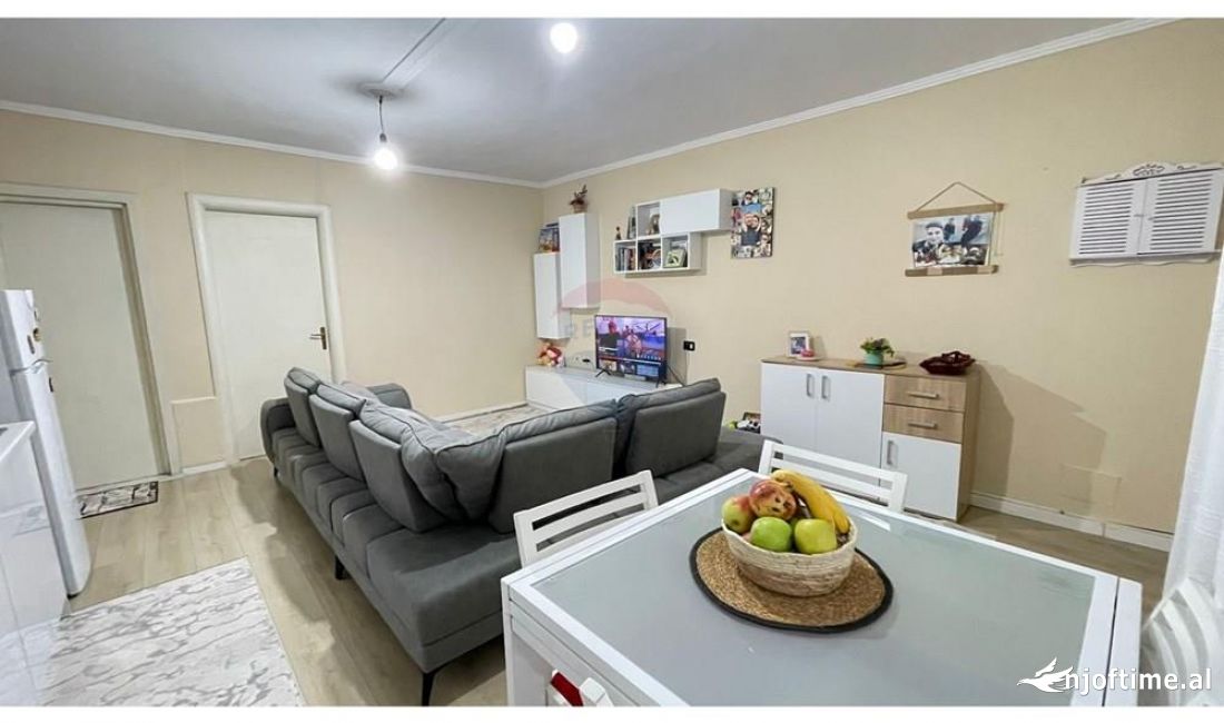 Shtepi me qera Apartament ne Tirane, 1+1, Mobilimi E mobiluar, Pagesa 400  Euro.