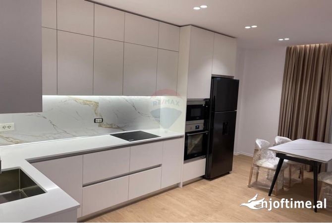 Shtepi me qera 2+1 ne Tirane - 1,000 Euro