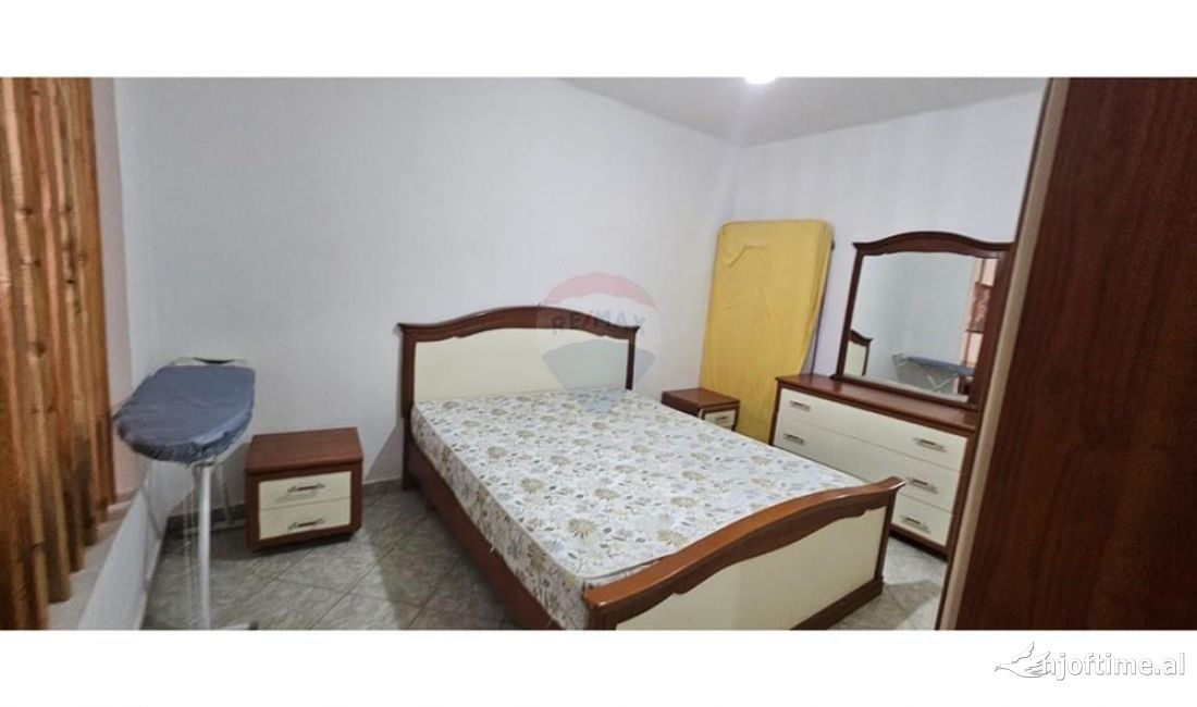 Shtepi me qera Apartament ne Tirane, 1+1, Mobilimi E mobiluar, Pagesa 500  Euro.