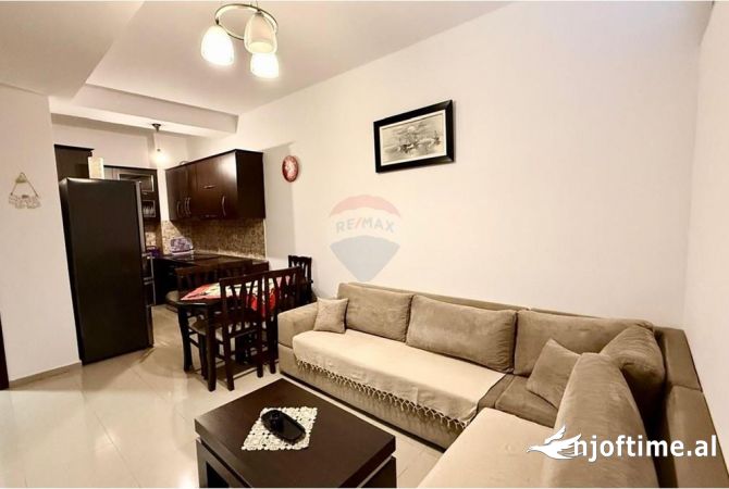 Shtepi me qera 2+1 ne Tirane - 450 Euro