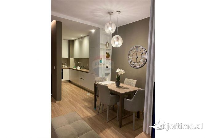 Shtepi me qera 2+1 ne Tirane - 650 Euro