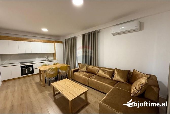 Shtepi me qera 2+1 ne Tirane - 800 Euro