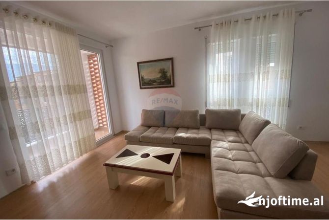 Shtepi me qera 2+1 ne Tirane - 600 Euro