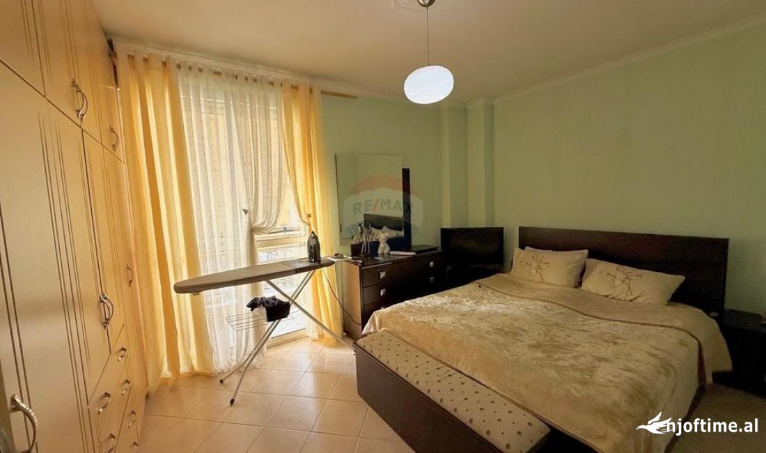 Shtepi me qera Apartament ne Tirane, 2+1, Mobilimi E mobiluar, Pagesa 600  Euro.