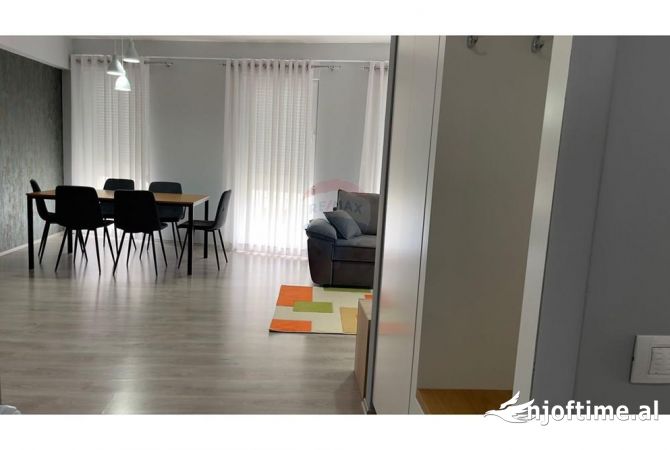 Shtepi me qera 2+1 ne Tirane - 700 Euro