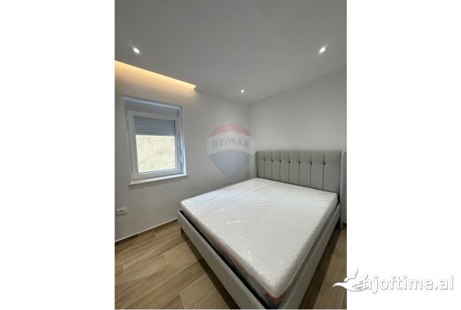 Shtepi me qera 1+1 ne Tirane - 450 Euro