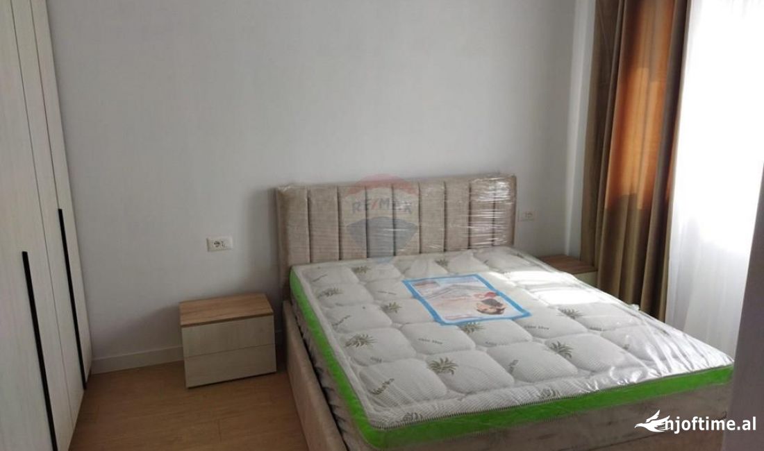 Shtepi me qera Apartament ne Tirane, 2+1, Mobilimi E mobiluar, Pagesa 700  Euro.