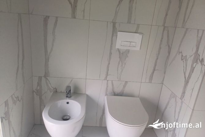 Shtepi me qera 2+1 ne Tirane - 48,000 Leke
