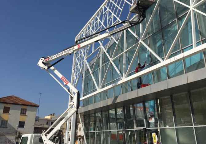 Sherbime Mirembajtje dhe higjeno-sanitare ofron sherbime pastrimi speciale, produkte pastrimi, makineri dhe paisje pastrimi etj.