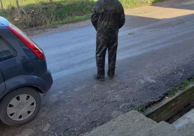 Veshje Kunder Shiut dhe Eres