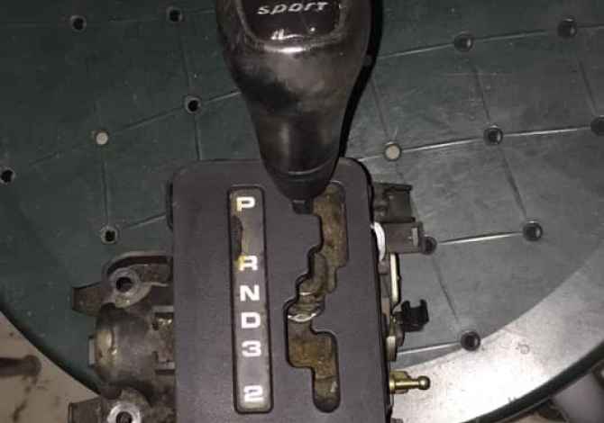 Pjes te ndryshme blejm makina per pjes