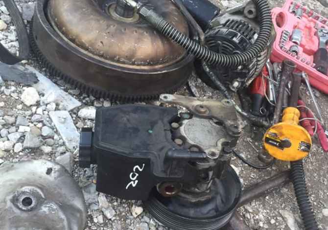 Pjes te ndryshme blejm makina per pjes